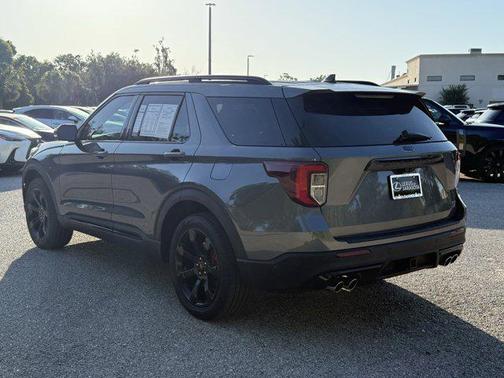 2022 Ford Explorer ST