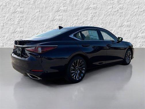 2025 Lexus ES 350 Ultra Luxury