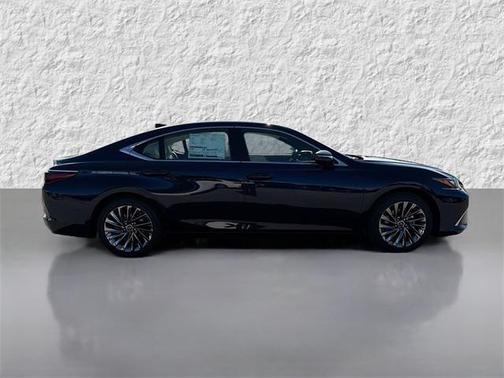 2025 Lexus ES 350 Ultra Luxury