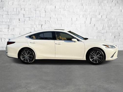 2025 Lexus ES 350 Base