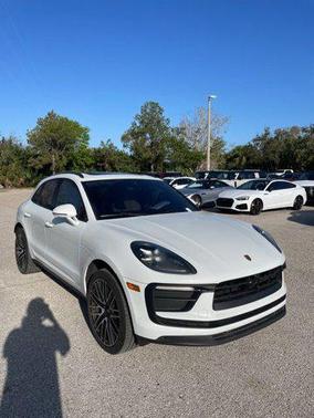 2023 Porsche Macan T