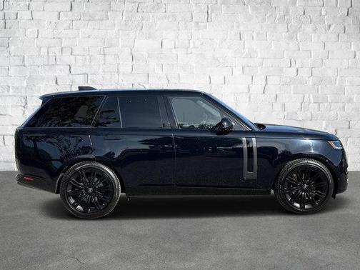 2023 Land Rover Range Rover P530 SE