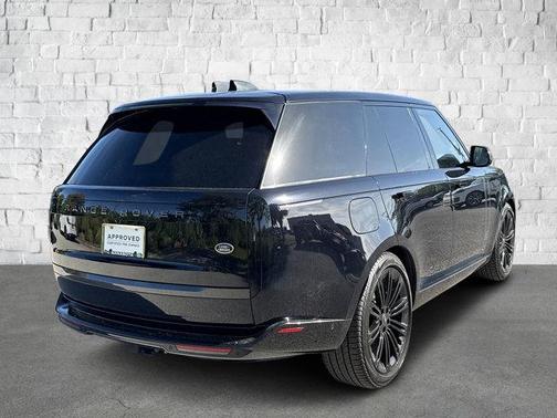 2023 Land Rover Range Rover P530 SE