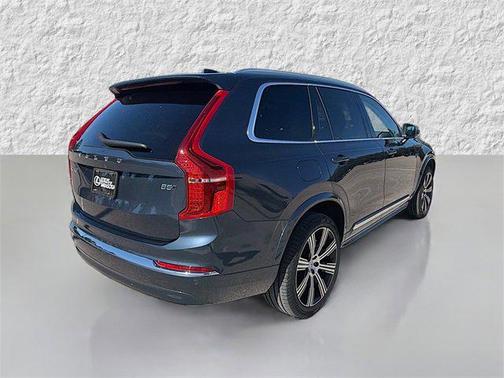 2024 Volvo XC90 B5 Plus Bright Theme