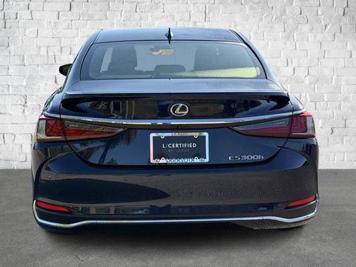 2019 Lexus ES 300h Luxury