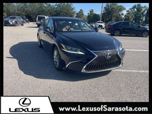 2019 Lexus ES 300h Luxury