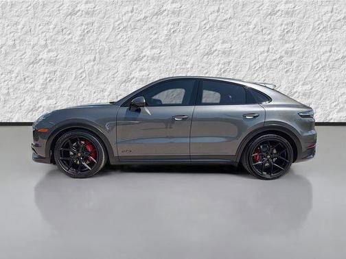 Dolomite Silver Metallic 2022 Porsche Cayenne GTS