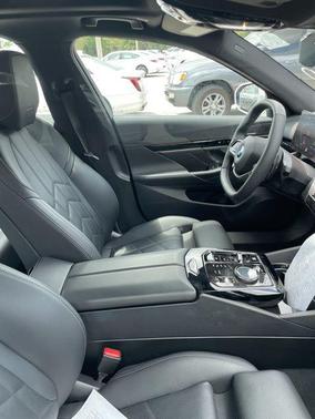 White Metallic 2025 BMW 530 xDrive