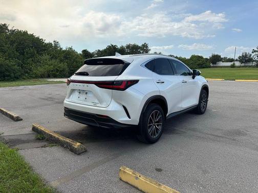 Eminent White Pearl 2024 Lexus NX 350h Luxury