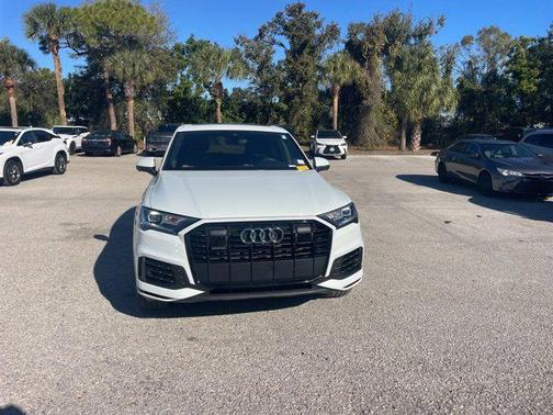 2021 Audi Q7 55 Premium Plus