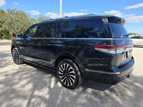2023 Lincoln Navigator Black Label
