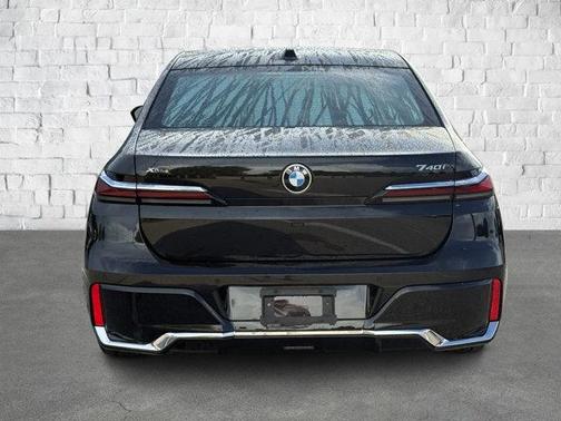 2024 BMW 740 i xDrive