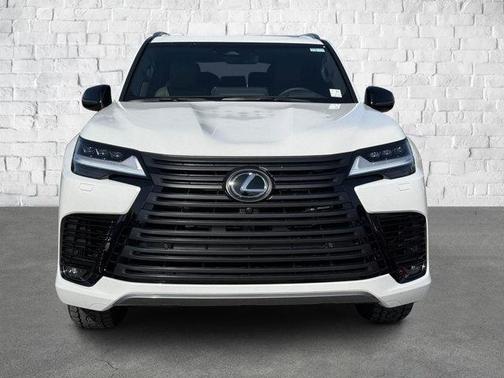 2025 Lexus LX 700h Overtrail