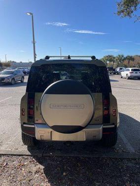 2021 Land Rover Defender 110 SE