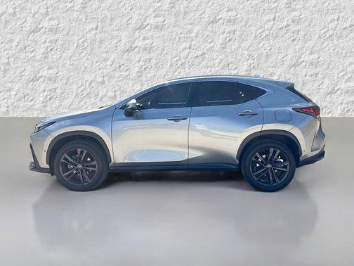 2022 Lexus NX 450h+ Luxury
