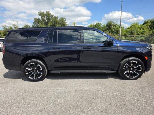 2022 Chevrolet Suburban RST