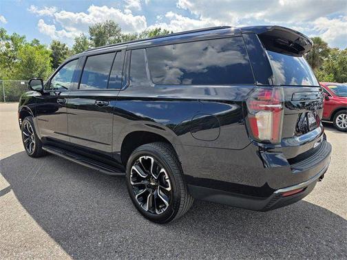 2022 Chevrolet Suburban RST