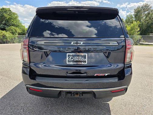 2022 Chevrolet Suburban RST