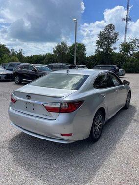 2016 Lexus ES 300h Base