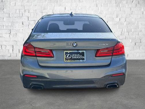 2019 BMW 540 540i