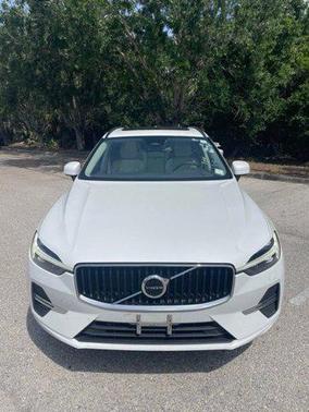 Crystal White Metallic 2023 Volvo XC60 B5 Core