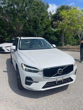 Crystal White Metallic 2023 Volvo XC60 B5 Core