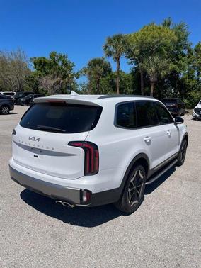 Glacial White Pearl 2025 Kia Telluride EX