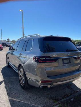 2024 BMW X7 xDrive40i