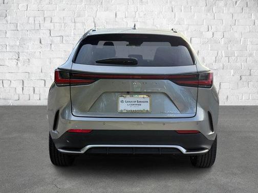 2025 Lexus NX 450h+ F SPORT Handling