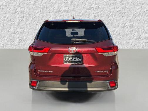 2019 Toyota Highlander Limited Platinum