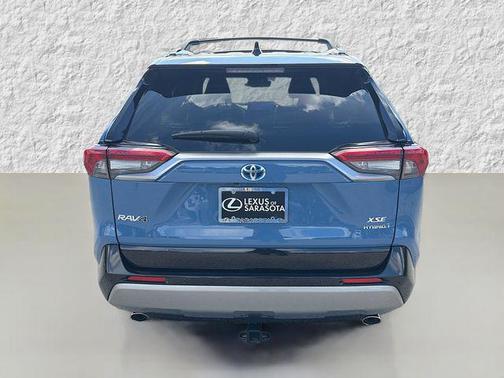 2024 Toyota RAV4 Hybrid SE