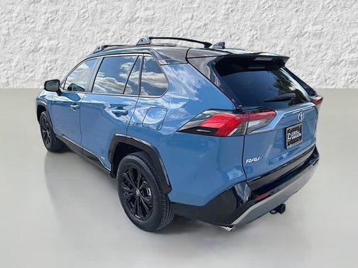 2024 Toyota RAV4 Hybrid SE