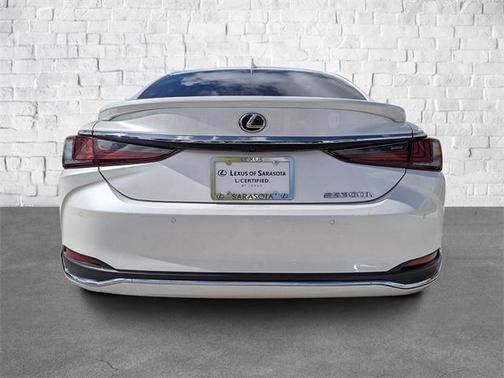 2023 Lexus ES 300h Base