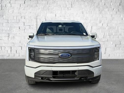 2023 Ford F-150 Lightning LARIAT