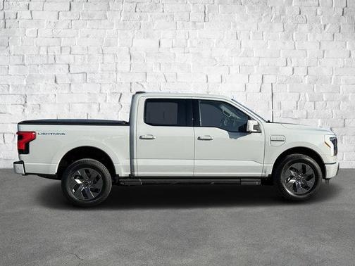 2023 Ford F-150 Lightning LARIAT