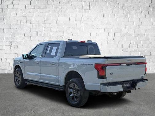 2023 Ford F-150 Lightning LARIAT