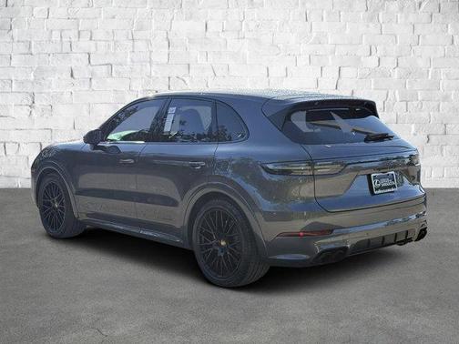 2022 Porsche Cayenne GTS