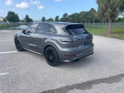 2022 Porsche Cayenne GTS
