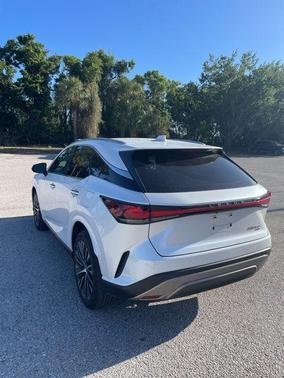 Eminent White Pearl 2023 Lexus RX 350 Premium Plus