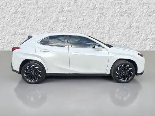 2023 Lexus UX 250h Base