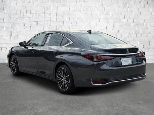 2024 Lexus ES 250 Base