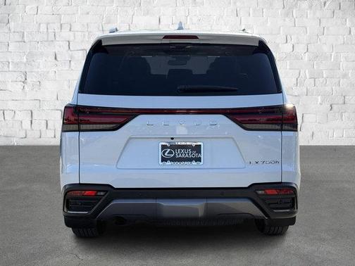 2025 Lexus LX 700h Luxury