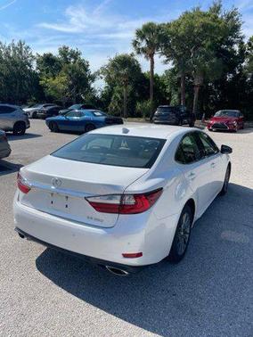 Eminent White Pearl 2017 Lexus ES 350 Base