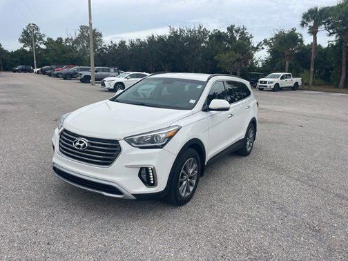 2017 Hyundai SANTA FE SE