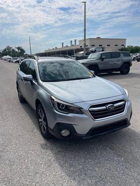 Ice Silver Metallic 2019 Subaru Outback 2.5i Limited