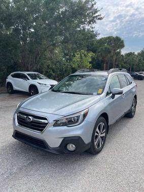 Ice Silver Metallic 2019 Subaru Outback 2.5i Limited