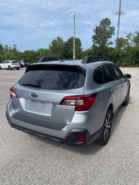 Ice Silver Metallic 2019 Subaru Outback 2.5i Limited