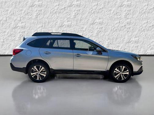 Ice Silver Metallic 2019 Subaru Outback 2.5i Limited