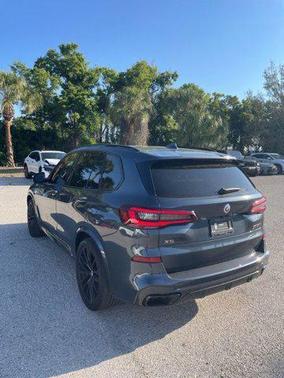 Arctic Grey Metallic 2022 BMW X5 M50i