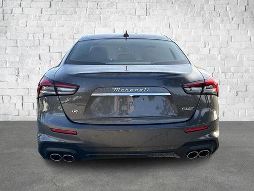 2022 Maserati Ghibli Modena Q4